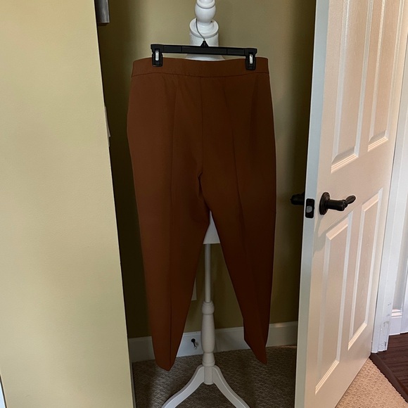 Lafayette 148 New York Tan Women's Trousers - Picture 4 of 4